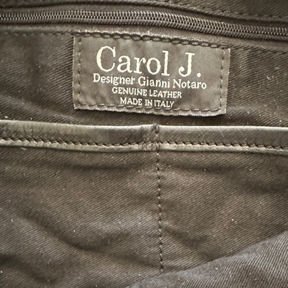 Carol J for Gianni Notaro Large Genuine Leather Shoulder Bag with Gold Studs - Picture 9 of 11